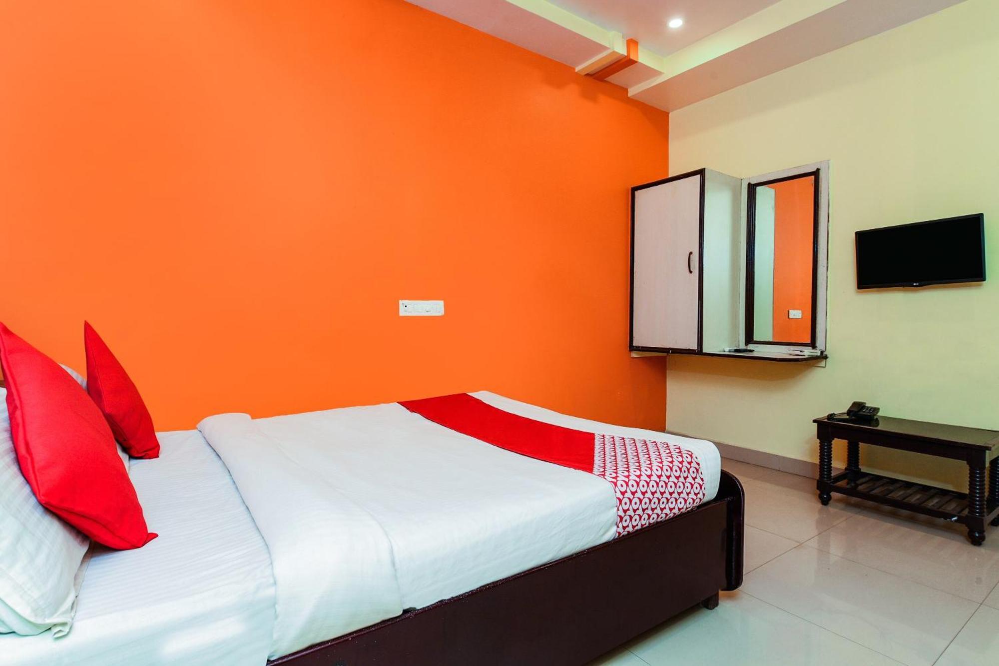 Hotel O Sindhura Guest House Raspari Palao Bagian luar foto