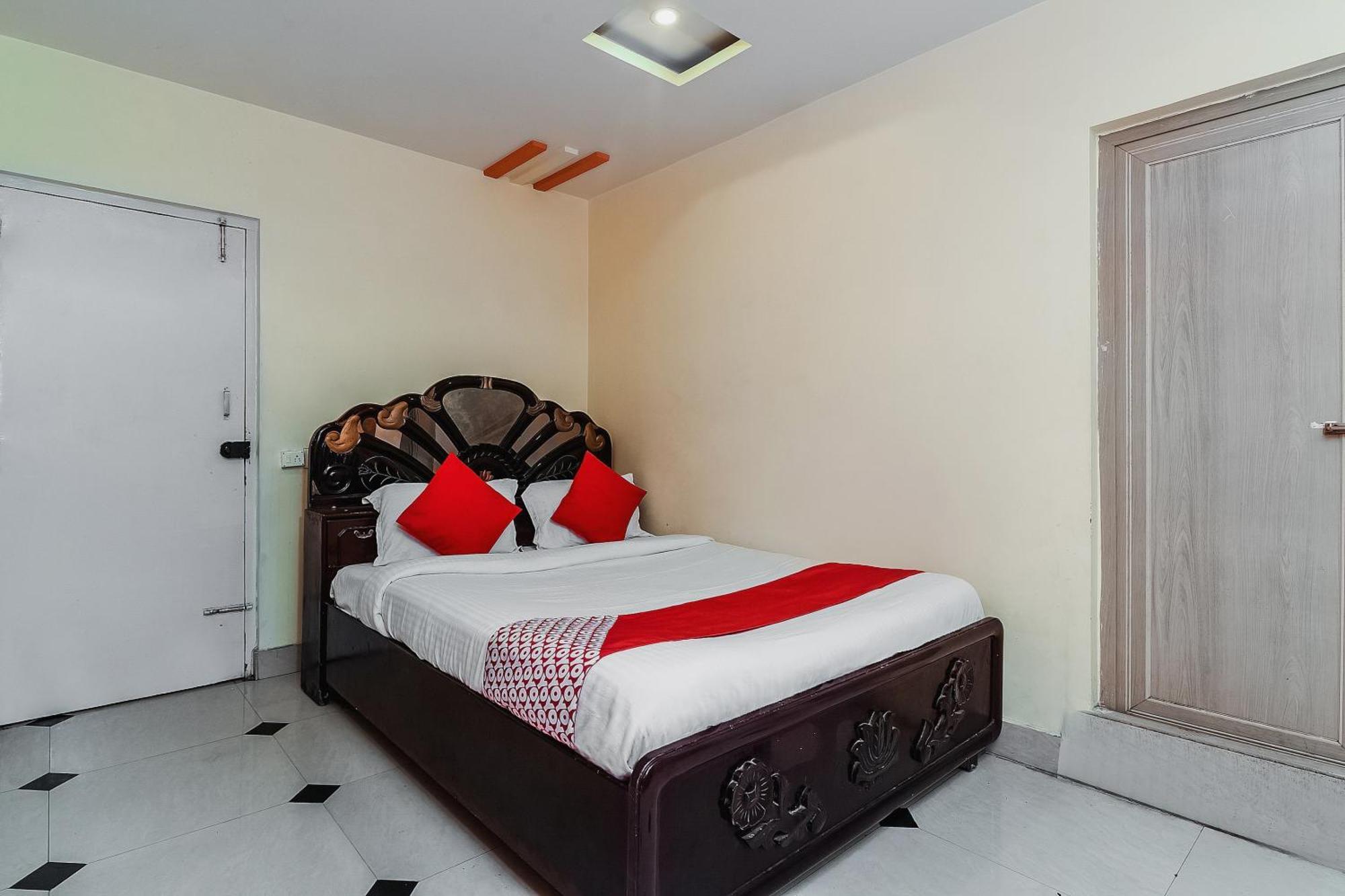 Hotel O Sindhura Guest House Raspari Palao Bagian luar foto